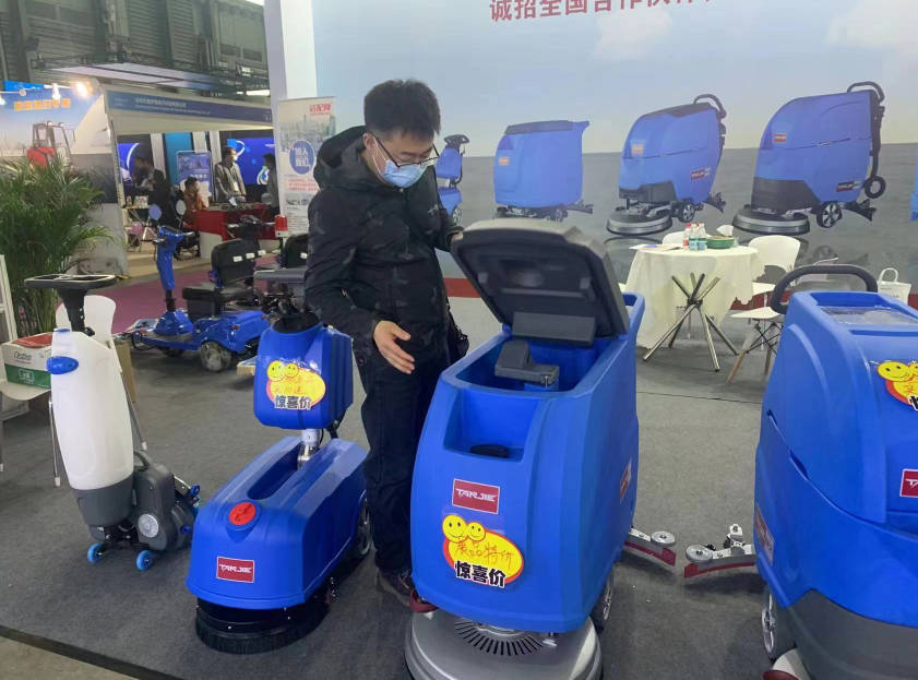 濮阳坦洁洗地机公司致力于电动洗地机的生产、销售和服务百家